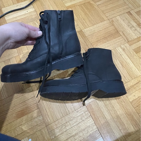 Brand new VINCE boots size 39.5 - Picture 3 of 5